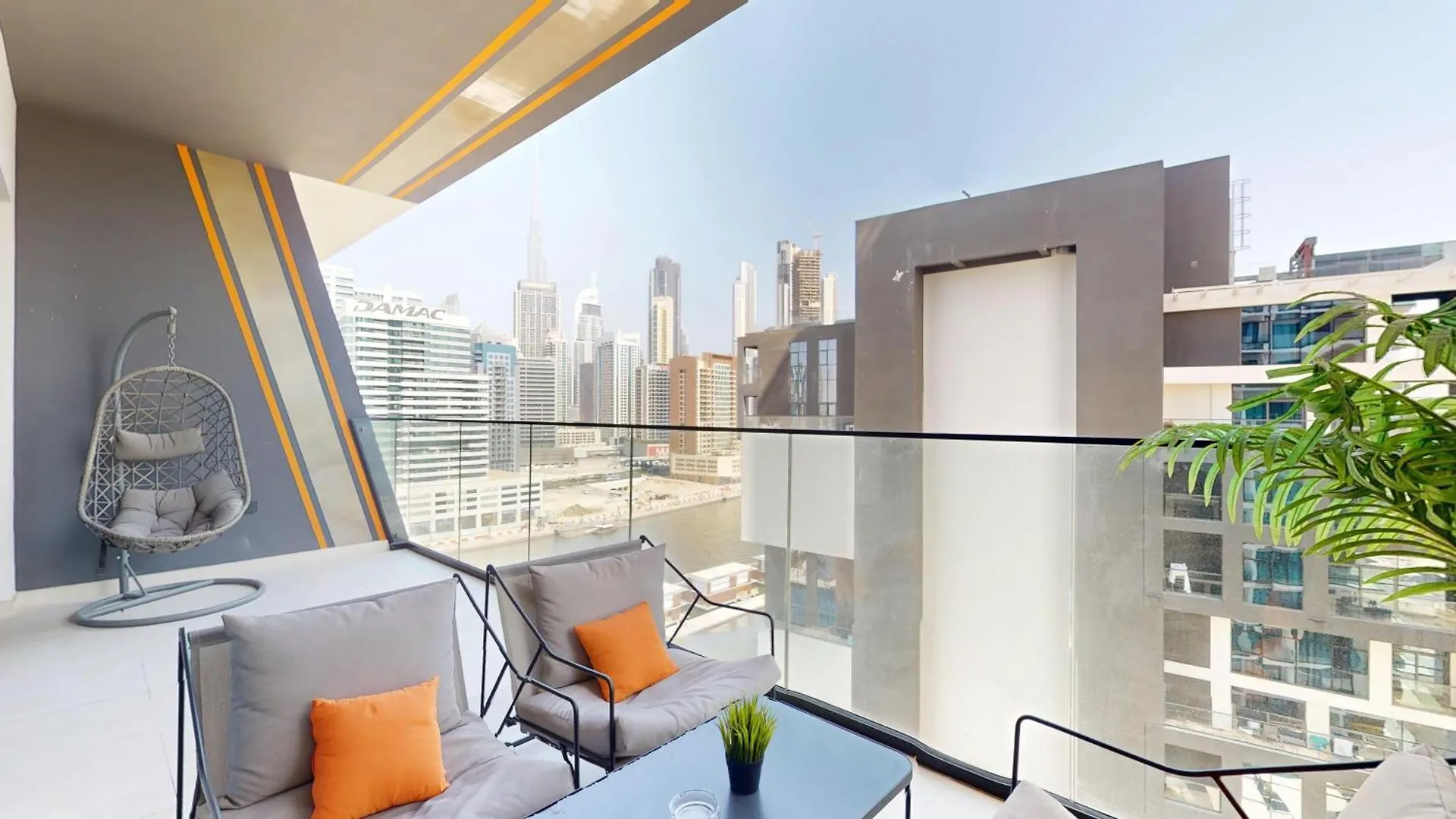 Fam Living Modern Smart Home At Business Bay With Iconic Burj And Canal Views Dubaj Spojené arabské emiráty