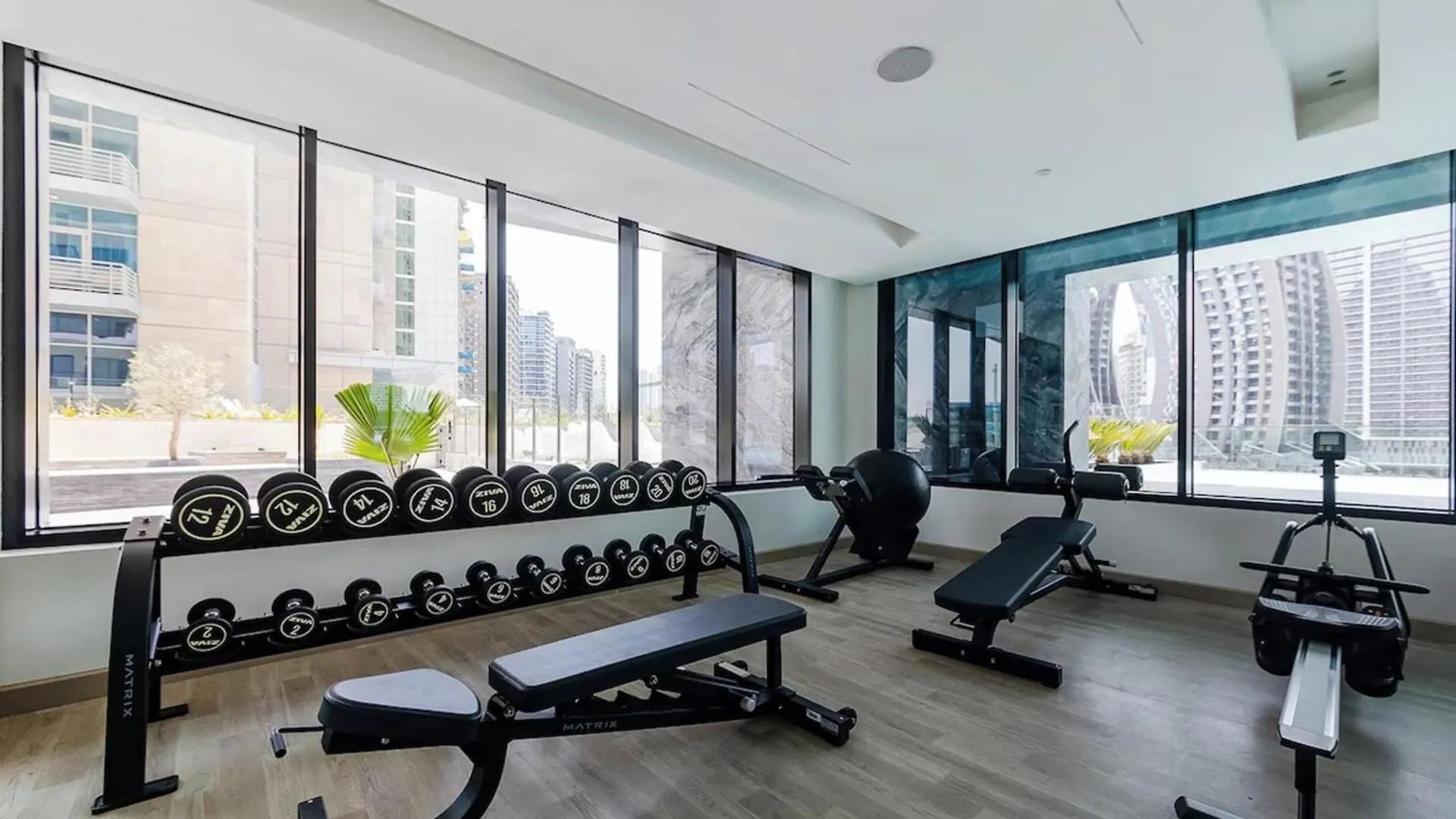 Fam Living Modern Smart Home At Business Bay With Iconic Burj And Canal Views Dubaj Apartmán
